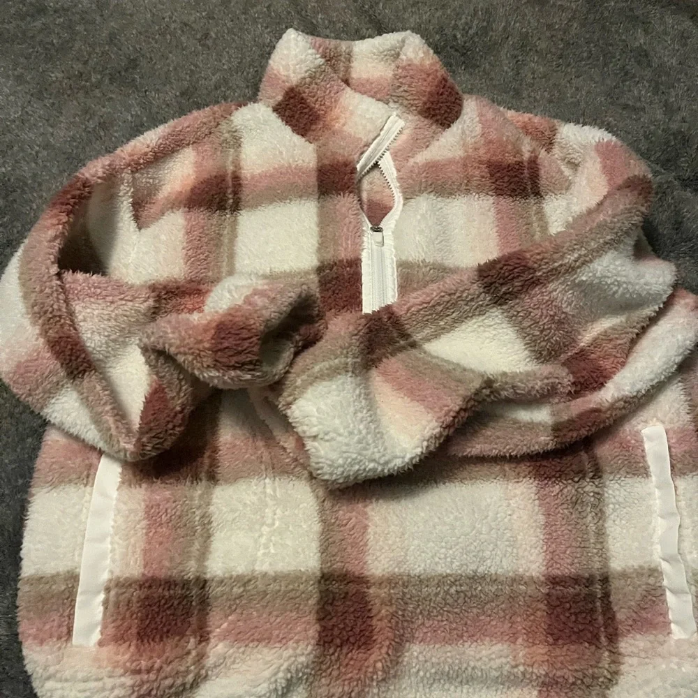 Fleece pullover - Picture 2 of 3